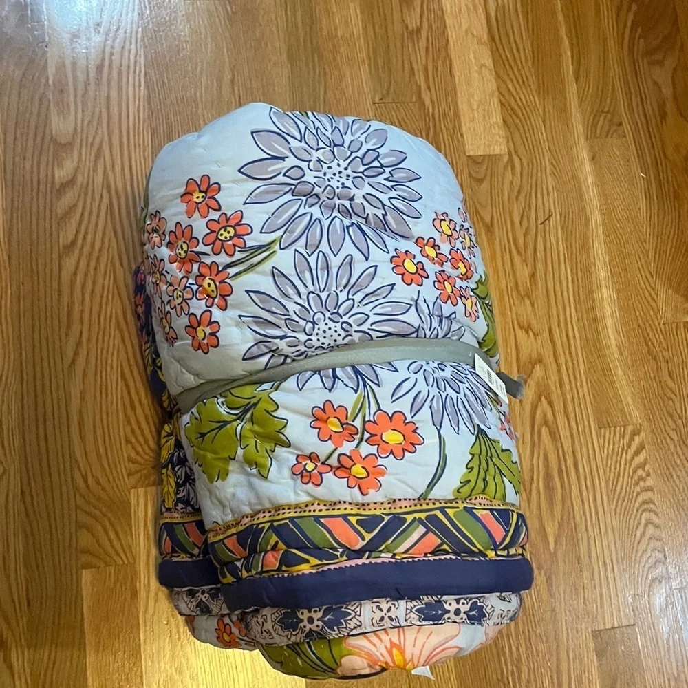 Anthropologie Carmen Cotton Handcrafted Floral Quilt Size Twin NWT